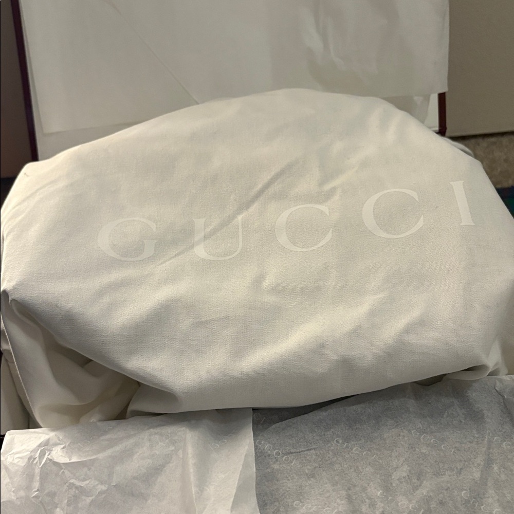 Gucci Black and Red Shoulder Bag - Picture 11 of 16